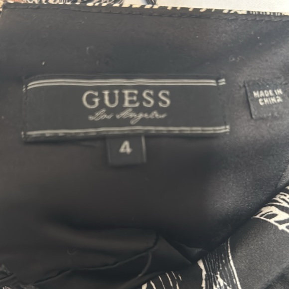 Short size 4 dress - Picture 5 of 5